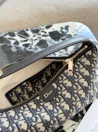 Travel Nomad Pouch