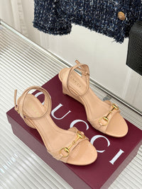 Donna Wedge Sandals