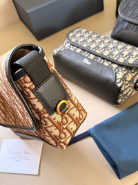 Jett Messenger Bag