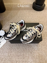 Logo Sneakers