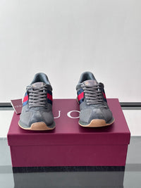 Tempo Sneakers