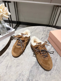 Gymnasium Suede Sneakers