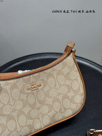 Teri Shoulder Bag