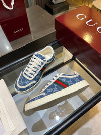 Stretch Low Top Trainers