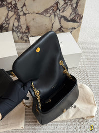 Jamie Shoulder Bag