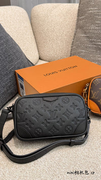 Trocadéro Wearable Wallet