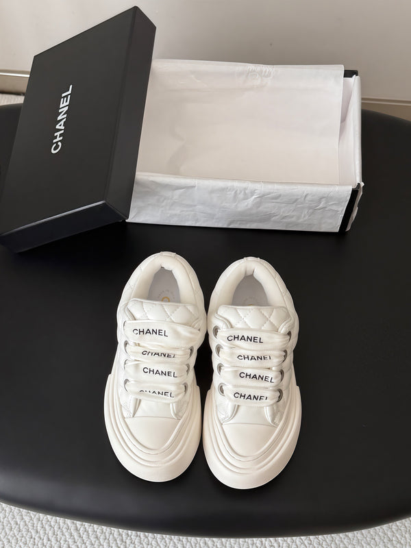 26B Logo Sneakers