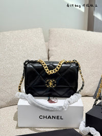 19 Handbag Lambskin