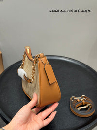 Teri Shoulder Bag