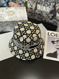 D-Bobby Bucket Hat