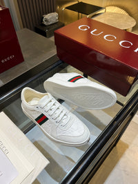 Stretch Low Top Trainers
