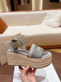 Dentelle Wedge Sandals