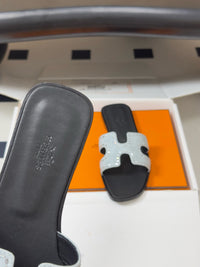 Oasis Sandal