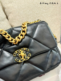 19 Handbag Lambskin
