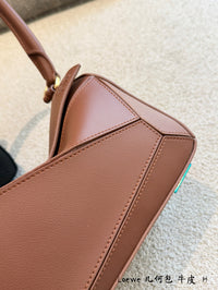 Medium Leather Shoulder Bag