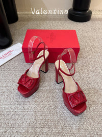 VLogo Signature Platform Sandals