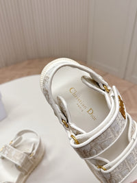 Dioract Sandals