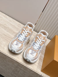 Run 55 Sneakers