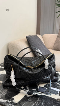 ES Giant Quilted Travel Bag