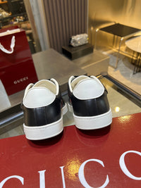 Stretch Low Top Trainers
