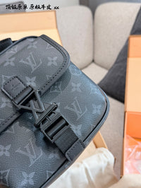 Getaway Messenger Bag