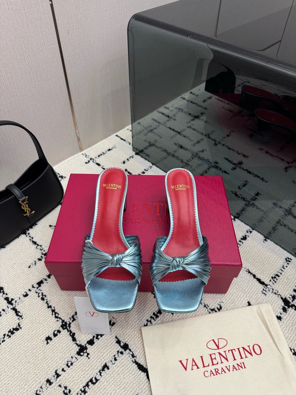 26S Garavani Annet Mules