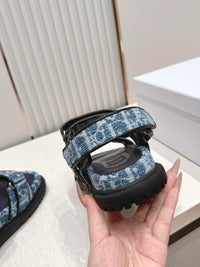 Dioract Sandals
