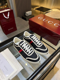 Stretch Low Top Trainers