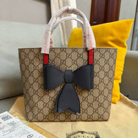 Supreme Tote
