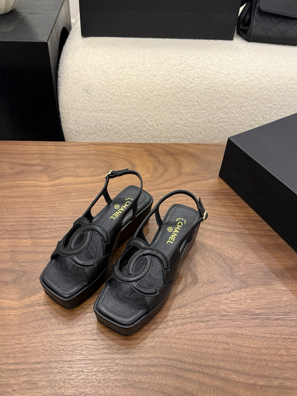 26S Platform Sandals
