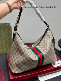 Essence Hobo Bag