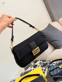 Baguette Bag