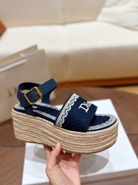 Dentelle Wedge Sandals