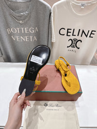 Mindil Suede Sandals