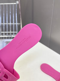 DG Cutout Slides