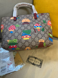 Supreme Tote