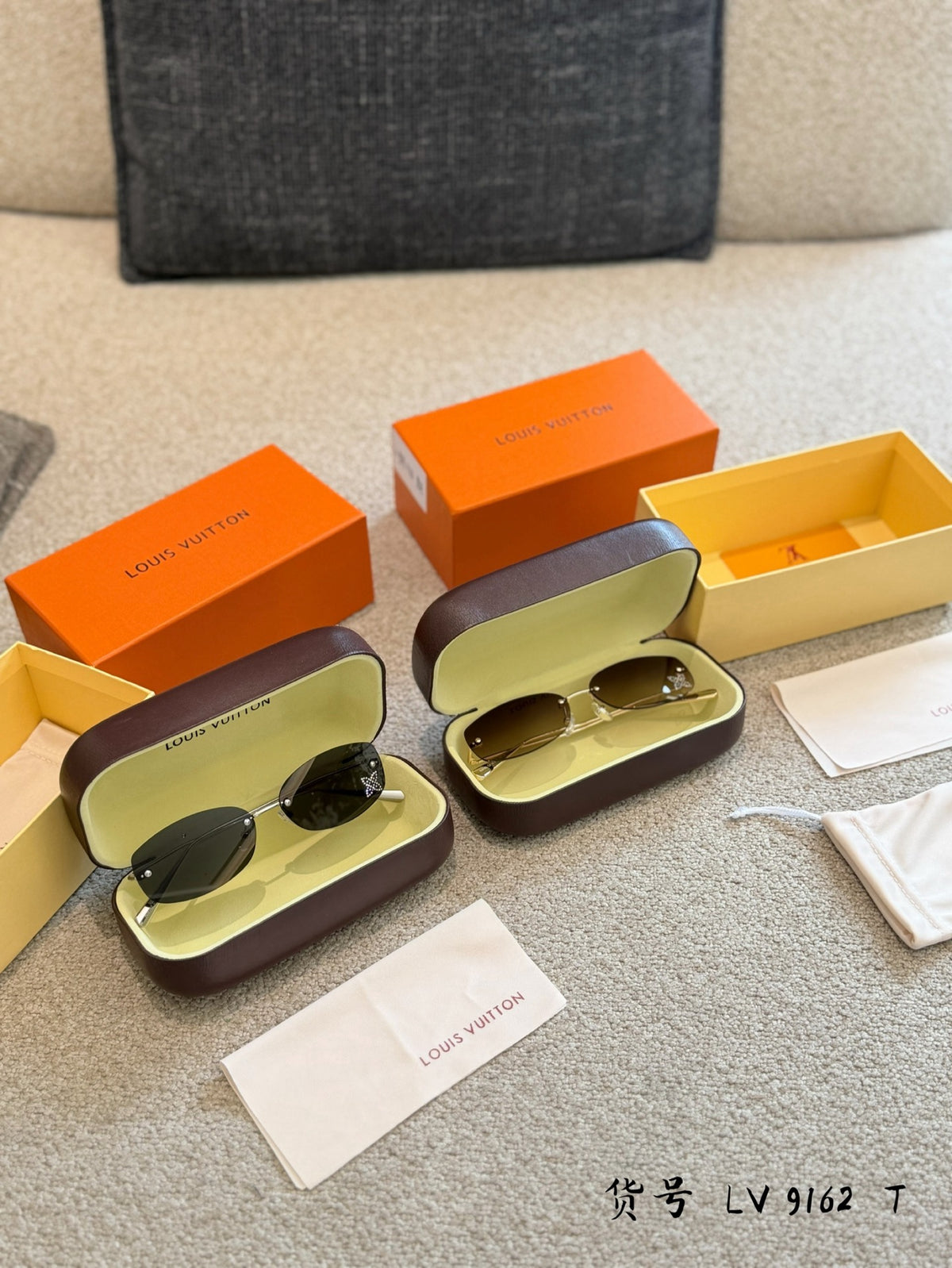 LV9162 Sunglasses