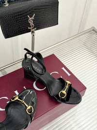 Donna Wedge Sandals