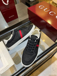 Stretch Low Top Trainers