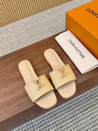 Capri Flat Mules