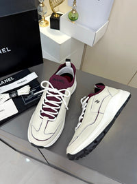 Logo Sneakers