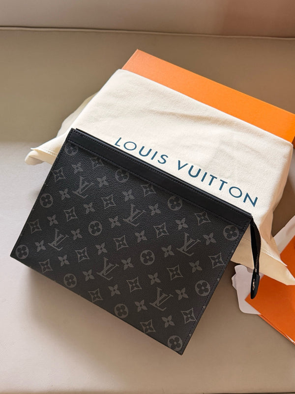 Pochette Voyage MM Monogram Eclipse
