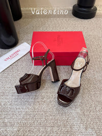 VLogo Signature Platform Sandals