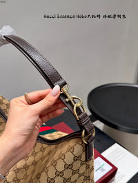 Essence Hobo Bag