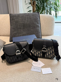 Heritage Messenger Bag