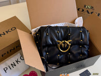 Love Classic Puff Bag