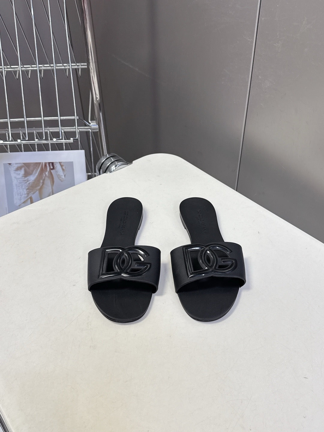 DG Cutout Slides