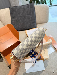 Ivy Wallet On Chain Bag