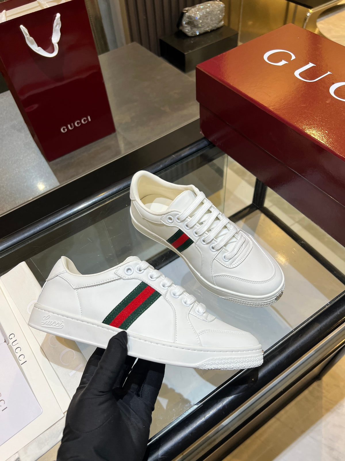 Stretch Low Top Trainers