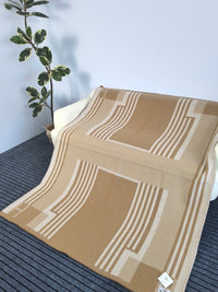 H Deco Blanket